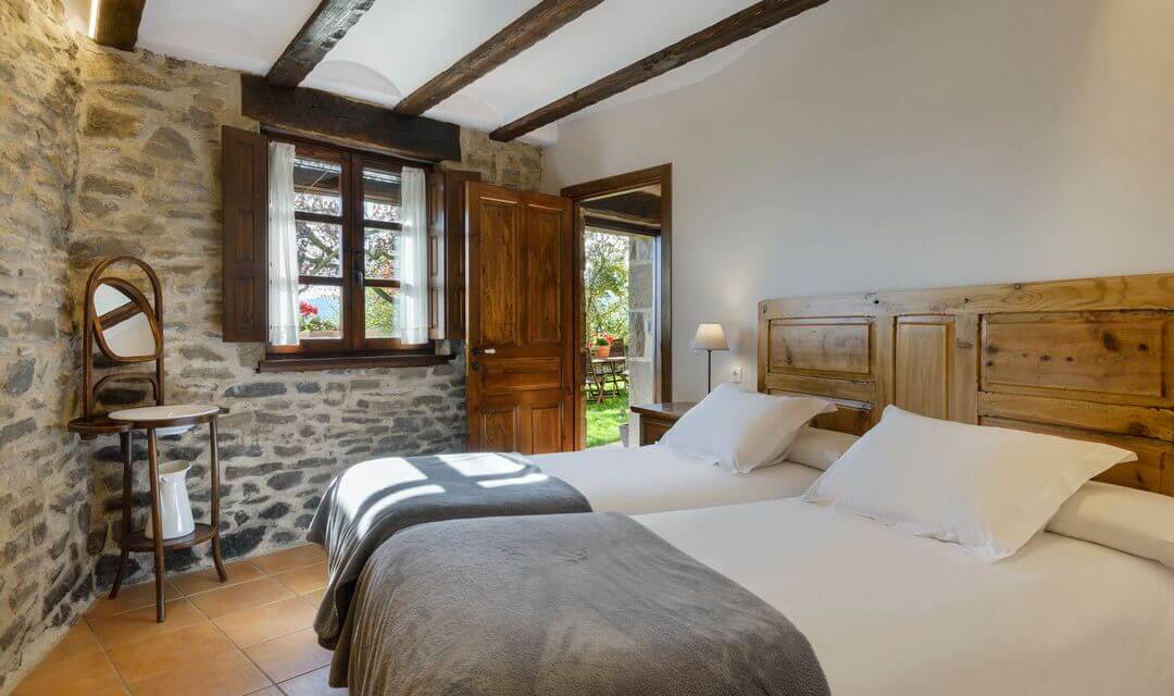 Casa Rural Os Ormos. Jaca. Pirineo. Apartamento Oroel. Habitación 2