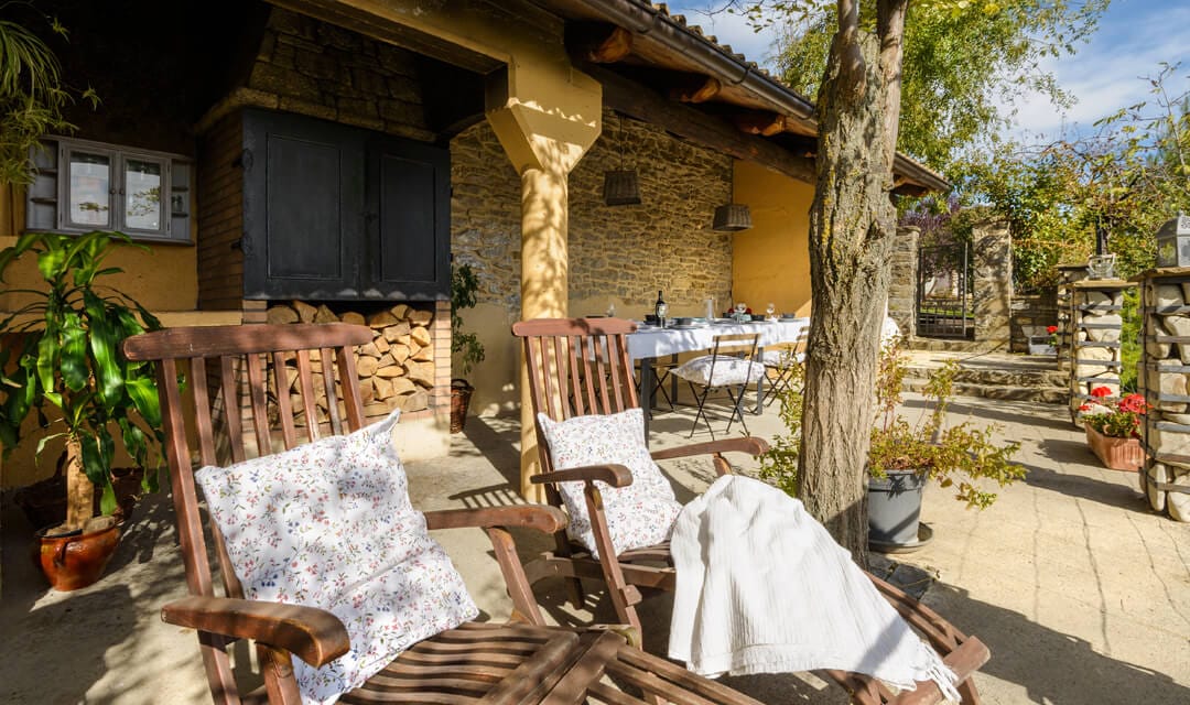 Casa Rural Os Ormos. Jaca. Pirineo. Barbacoa. Detalle 4.
