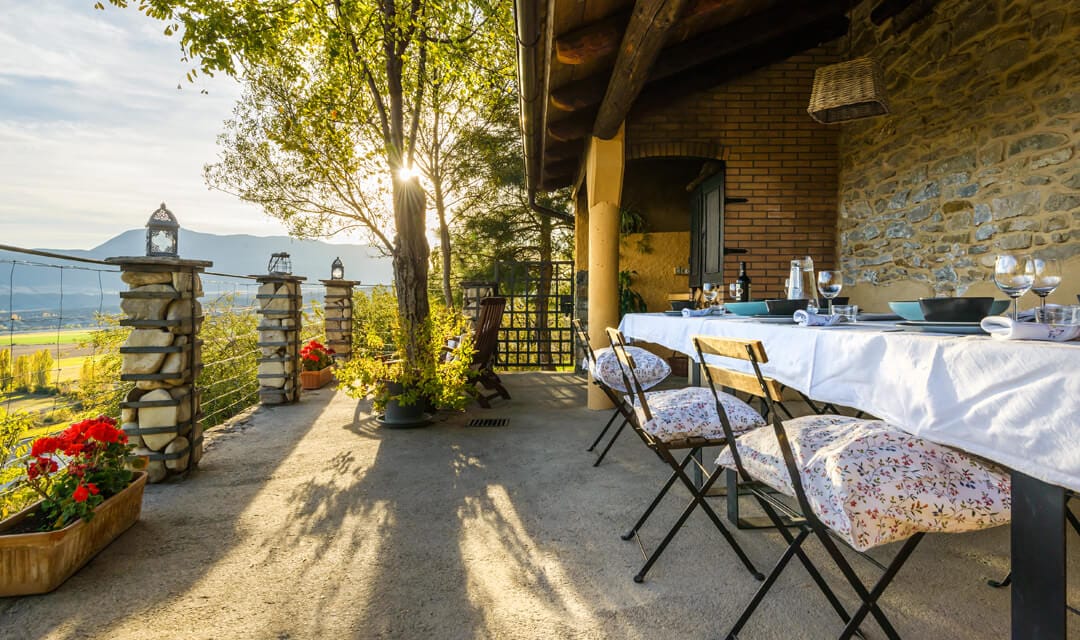 Casa Rural Os Ormos. Jaca. Pirineo. Barbacoa. Detalle 7.