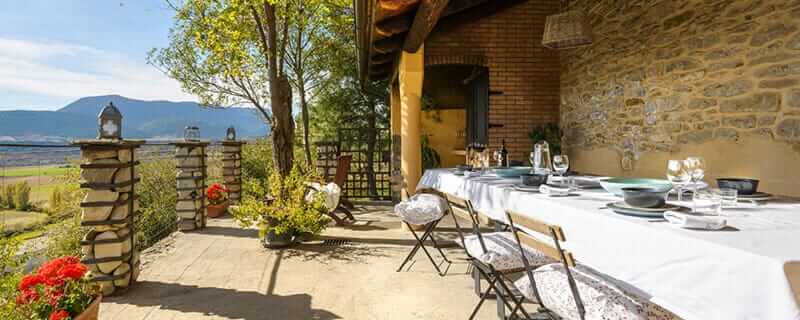 Casa Rural Os Ormos. Jaca. Pirineo. Barbacoa al aire libre